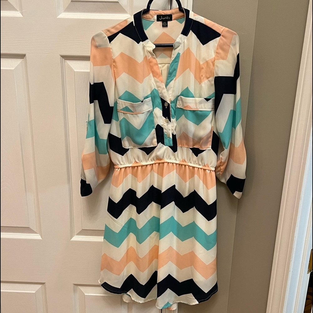 Justify Dress Size Small